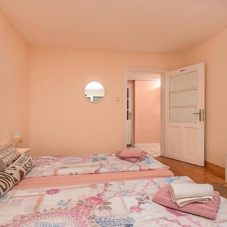 Spacious And Cozy 3 Bedroom Apartment In Downtown Sofia Sófia Exterior foto