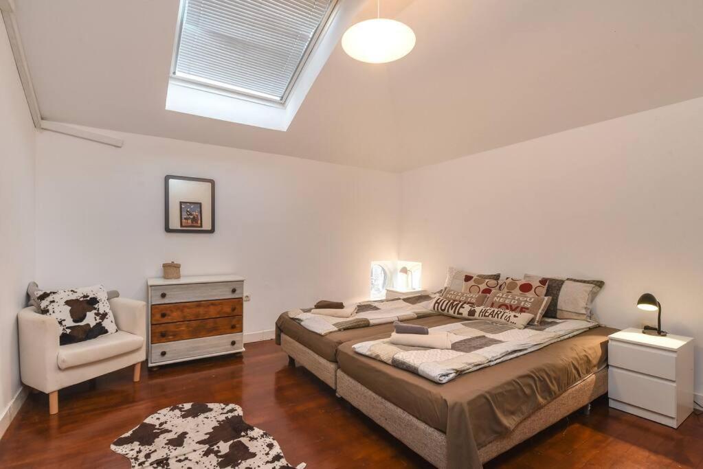 Spacious And Cozy 3 Bedroom Apartment In Downtown Sofia Sófia Exterior foto
