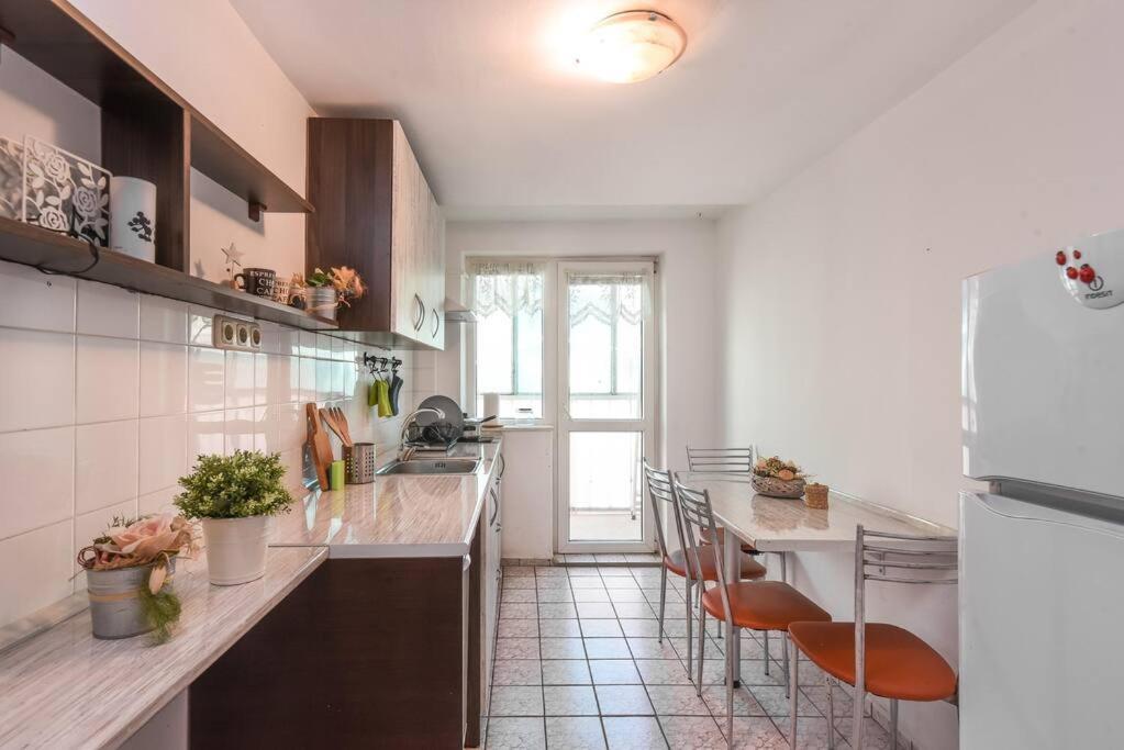 Spacious And Cozy 3 Bedroom Apartment In Downtown Sofia Sófia Exterior foto
